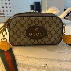 NEO VINTAGE GG SUPREME MESSENGER BAG